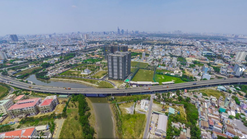 Hướng nhìn toàn cảnh khu Nam Sài Gòn và trung tâm thành phố từ Penthouse The View Riviera Point.