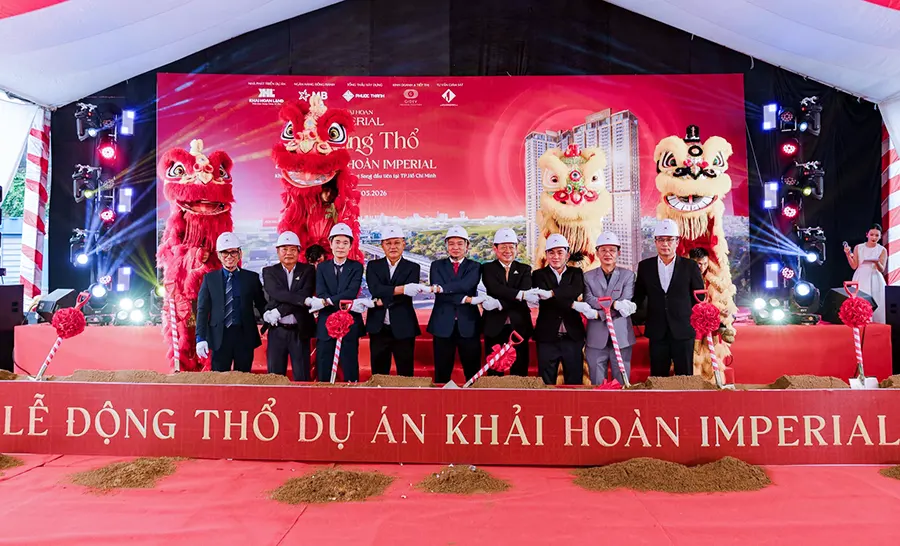 Đại diện các đơn vị Khải Hoàn Land và tổng thầu Phước Thành tại lễ khởi công dự án Khải Hoàn Imperial Thuận Giao, Tp.HCM (Thuận An, Bình Dương cũ).