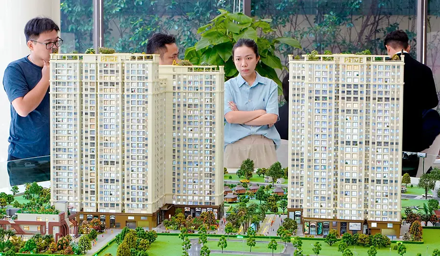 Khách hàng tham quan sa bàn và căn hộ mẫu Khải Hoàn Prime: dự án có quỹ đất vị thế độc đáo với 90% căn hộ view sông.